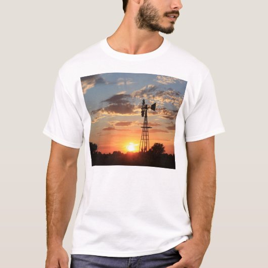 Kansas Country windmolen Sunset T-Shirt (Voorkant)