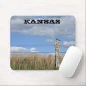 Kansas Hawk op een kalksteen post Muismat (Met muis)