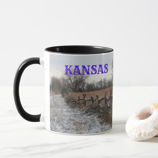 Kansas Snowy Fence Landscape Coffee Mok (Met donut)