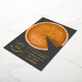 Kansinaar voor het Thanksgiving pumpkin pie lunch  Folie Uitnodiging (Gedraaid)