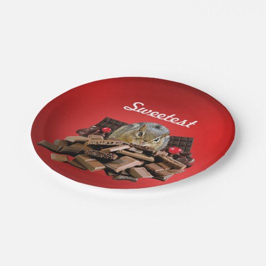 Kant de Sweetest Day Chocolate-chipmunk aan Papieren Bordje (Gekanteld)