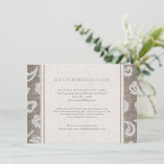 Kant en burlap land bruiloft accommodatie informatiekaartje (Staand voorkant)