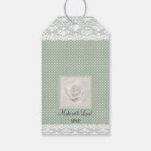 Kant en Sage Groene Bow Vrijgezellenfeest Gast Fav Cadeaulabel (Achterkant)