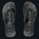 Kanten zilver op zwarte elegante bruidsjurk teenslippers<br><div class="desc">Dans de hele nacht weg met deze prachtige trouw Flip Flops. Ontworpen voor de bruid, hebben ze een eenvoudig maar elegant ontwerp met grijze letters in schreef op een klassieke zwarte achtergrond en fancy zilsgrijze decoratieve krullen en zwieren. Een mooie manier om er elegant en gepast uit te zien terwijl...</div>