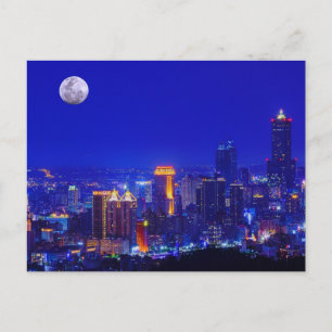 Kaohsiung, Taiwan stedelijke skyline 's nachts Feestdagenkaart