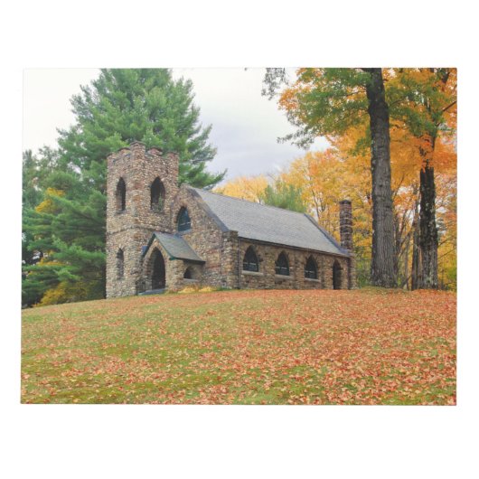 Kapel in herfst notitieblok (Voorkant)