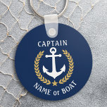 Kapitein Anchor Laurel Navy Blue Sleutelhanger<br><div class="desc">Een persoonlijke Sleutelhanger met de naam van uw boot, familienaam of andere gewenste tekst en kapitein of een andere rang indien nodig. Met een aangepast nautisch bootanker, gouden laurelbladeren en sterembleem op blauw of pas de primaire kleur eenvoudig aan op uw huidige thema. Maakt een groot cadeau voor vaders dag,...</div>