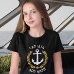 Kapitein Boat Name Anchor Gold Laurel verliest Paa T-shirt<br><div class="desc">Een op maat gemaakt nautisch bootanker,  gouden laurierbladeren en een gouden ster met Kapitein rang of andere titel en uw persoonlijke naam of bootnaam op een paars t-shirt voor meisjes. Verscheidene andere kleuren om van te kiezen. Het maakt een geweldig cadeau.</div>
