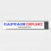 Kapitein Compliance Auditing Superheld Male Audito Bureau Naambordje (Voorkant)