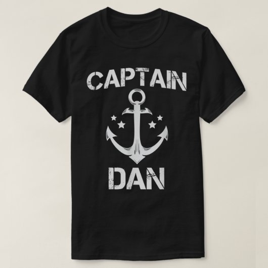 Kapitein Dan Funny Verjaardag Gepersonaliseerde Na T-shirt (Design voorkant)