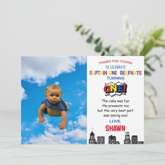 Kapitein Eén-derpbroek Verjaardagskaart voor de Ee Bedankkaart (Staand voorkant)