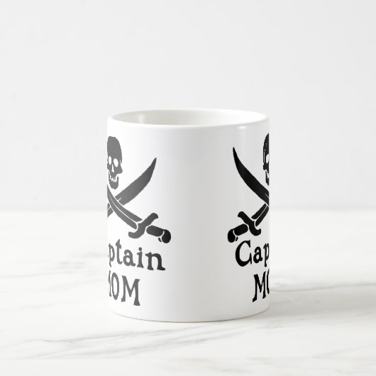 Kapitein Mam Mok (Center)