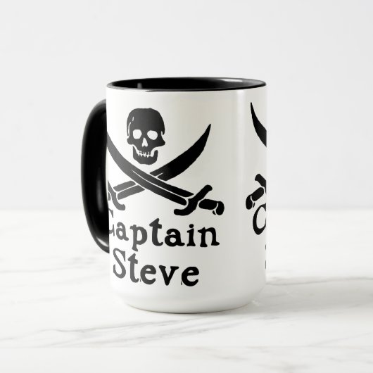 Kapitein Steve Mok (Voorkant links)