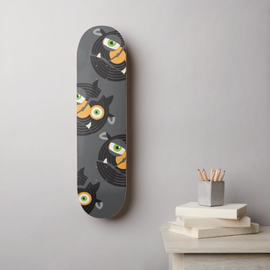 kapotte plaat trol persoonlijk skateboard (Muurkunst)