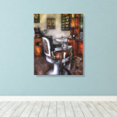 Kapper - De kappersstoel Canvas Afdruk (Insitu (Houten vloer))