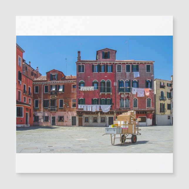 Kar met dozen in Venetië (Voorkant)