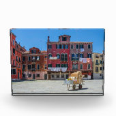 Kar met dozen in Venetië Fotoblokken (Voorkant)