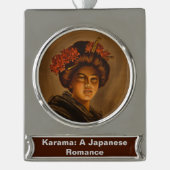 Karama: Japanse Romance Geisha-actrice Verzilverd Banner Ornament (Voorkant)