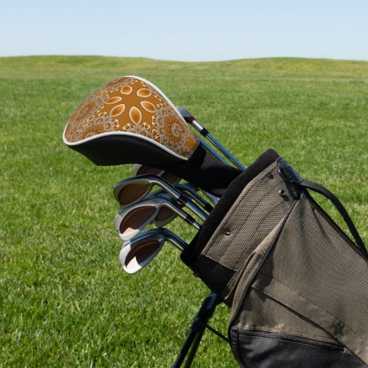 Karamel Fractal Kantwerk Golfheadcover (Insitu)