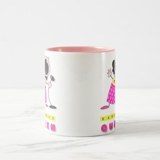 Karaoke Queen Mok (Center)