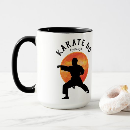 Karate Afbeelding aangepast Modern Trendy Black Mok (Met donut)