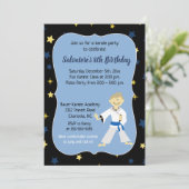 Karate Birthday Invitation Boy Blue Belt Kaart (Staand voorkant)
