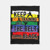 Karate Gifts Keep Training Until The Belt Turns Bl Fleece Deken (Voorkant)