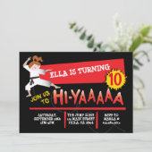 Karate Girl Kick Red Birthday Party Kaart (Staand voorkant)