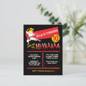 Karate Girl Kick Red Birthday Party Kaart (Staand voorkant)