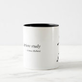 Karate is een levenslange studie tweekleurige koffiemok (Center)