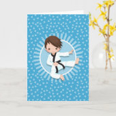 Karate Jongen met Bruin Haar Judo Martial Arts Kaart (Gele Bloem)