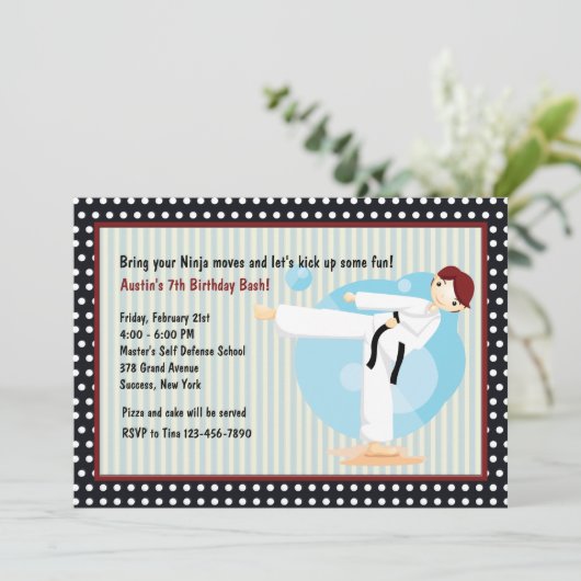 Karate Kick Birthday Party Invitation Kaart (Staand voorkant)