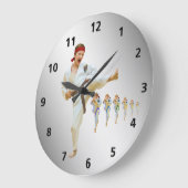 Karate Kicking Brown Belt  Grote Klok (Hoek)