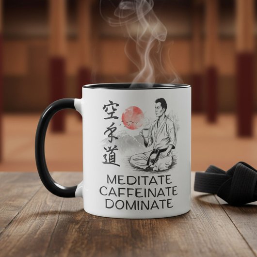 Karate - Mediteer. Cafeïneer. Domineer. Mok