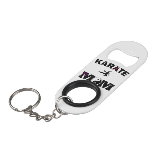 Karate MOM Mini Flessenopener (Voorkant Gekanteld)
