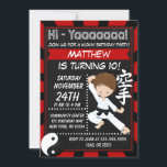 Karate Party Brown Hair Boy Kids Birthday Party Kaart<br><div class="desc">Tons leuke karate verjaardagsuitnodiging of teamparty uitnodiging met een bruine haarjongen,  we hebben anderen in onze winkel,  inclusief een neutrale,  verjaardagsfeestuitnodiging voor een kinderfeestje. .</div>