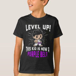 Karate-uniform voor kinderen paarse band ondersche t-shirt