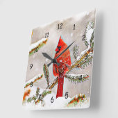 Kardinaal in een dennenboom in de winter vierkante klok (Hoek)