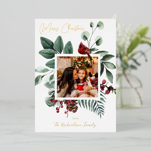 Kardinaal kerstfoto van Bird & Pine Merry Folie Uitnodiging (Staand Voorkant)