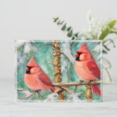 Kardinalen in besneeuwde boom, budget kerst feestdagenkaart (Staand voorkant)
