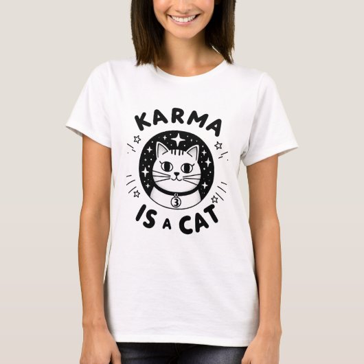 Karma is een kat die vrouwen T-shirt tekent (Voorkant)