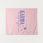 Karma is Mijn Vriendje Wandkleed (Voorkant (horizontaal))