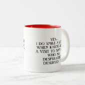 KARMA KOMT DE MOK VAN HUMOROUS BEVERAGE TE ROEPEN (Voorkant rechts)