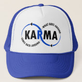 Karma - wat er omheen gaat komt terug rond (v1) trucker pet (Voorkant)