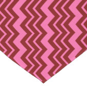 Karmozijnrood Roze Chevron Zigzag Design Korte Tafelloper (Hoek)