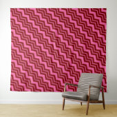 Karmozijnrood Roze Chevron Zigzag Ontwerp  Wandkleed (In Situ (horizontaal))