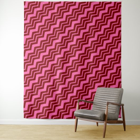 Karmozijnrood Roze Chevron Zigzag Ontwerp  Wandkleed (In situ)