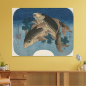 Karper Zwemmen door Water Weeds – Canvas Print (Insitu (Woonkamer))