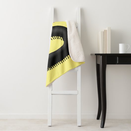 Kartonnen pijl sherpa deken (In situ)