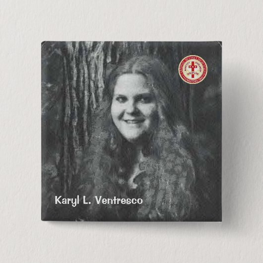 Karyl Ventresco Vierkante Button 5,1 Cm (Voorkant)